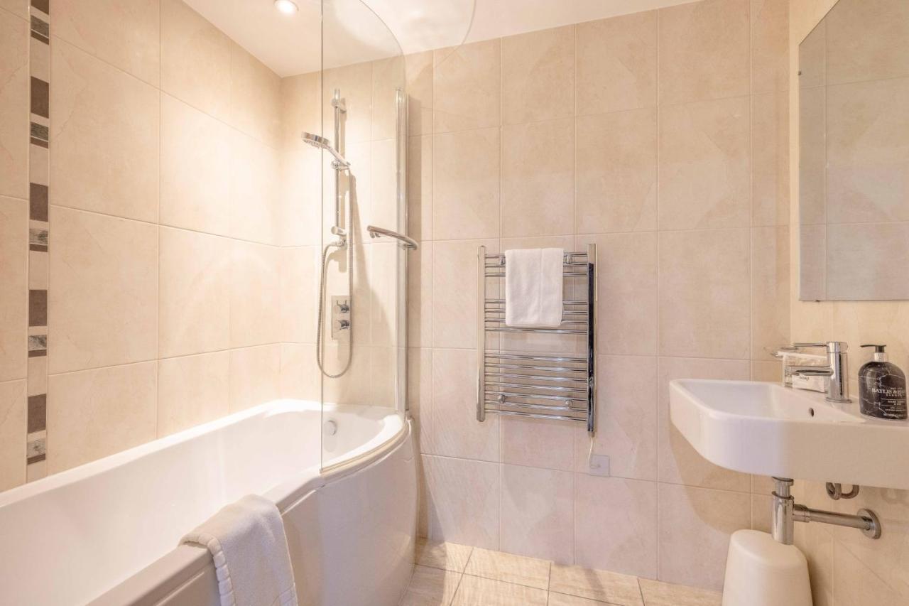 Apartmán 2 Bed At Slough Station & Parking - London In 20 Mins Exteriér fotografie