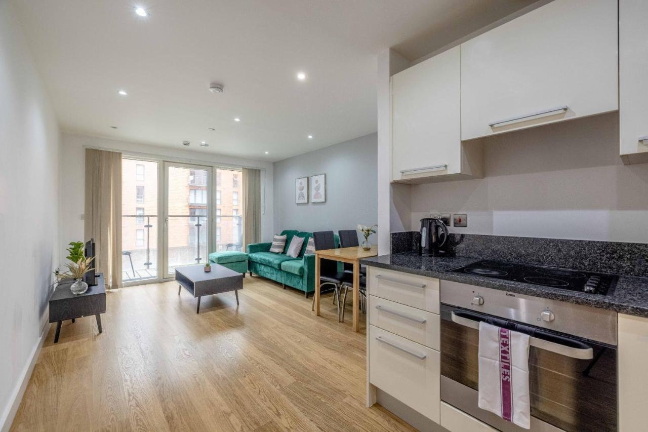 Apartmán 2 Bed At Slough Station & Parking - London In 20 Mins Exteriér fotografie